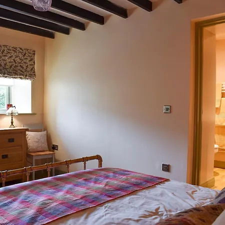 度假居 The Well House