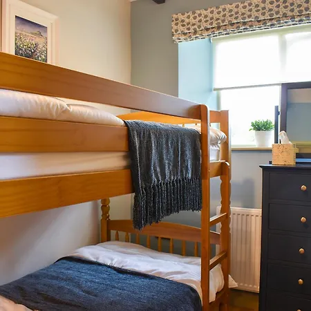 The Well House * Starbotton