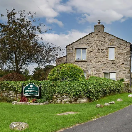 The Well House * Starbotton